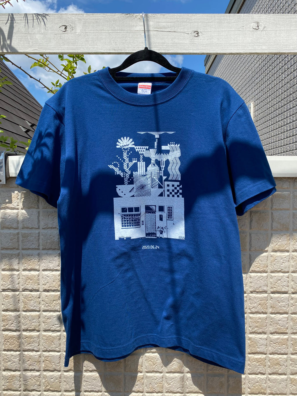 Hand-printed T-shirt designed by Hermippe, for the synthesizer event on June 24, 2023