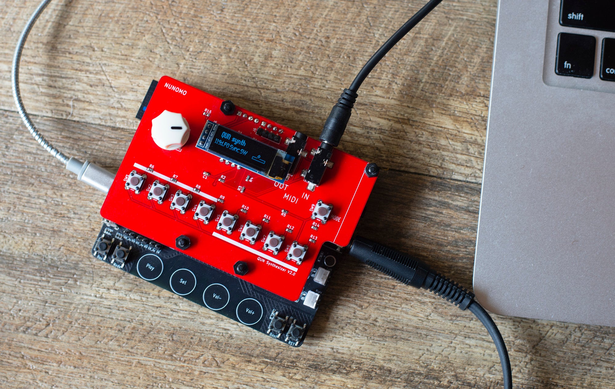 QUN Pocket Synthesizer
